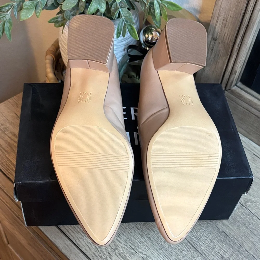 Naturalizer Malynn Nude Block Heel Pumps- Leather-Size 11 Wide - Picture 4 of 7